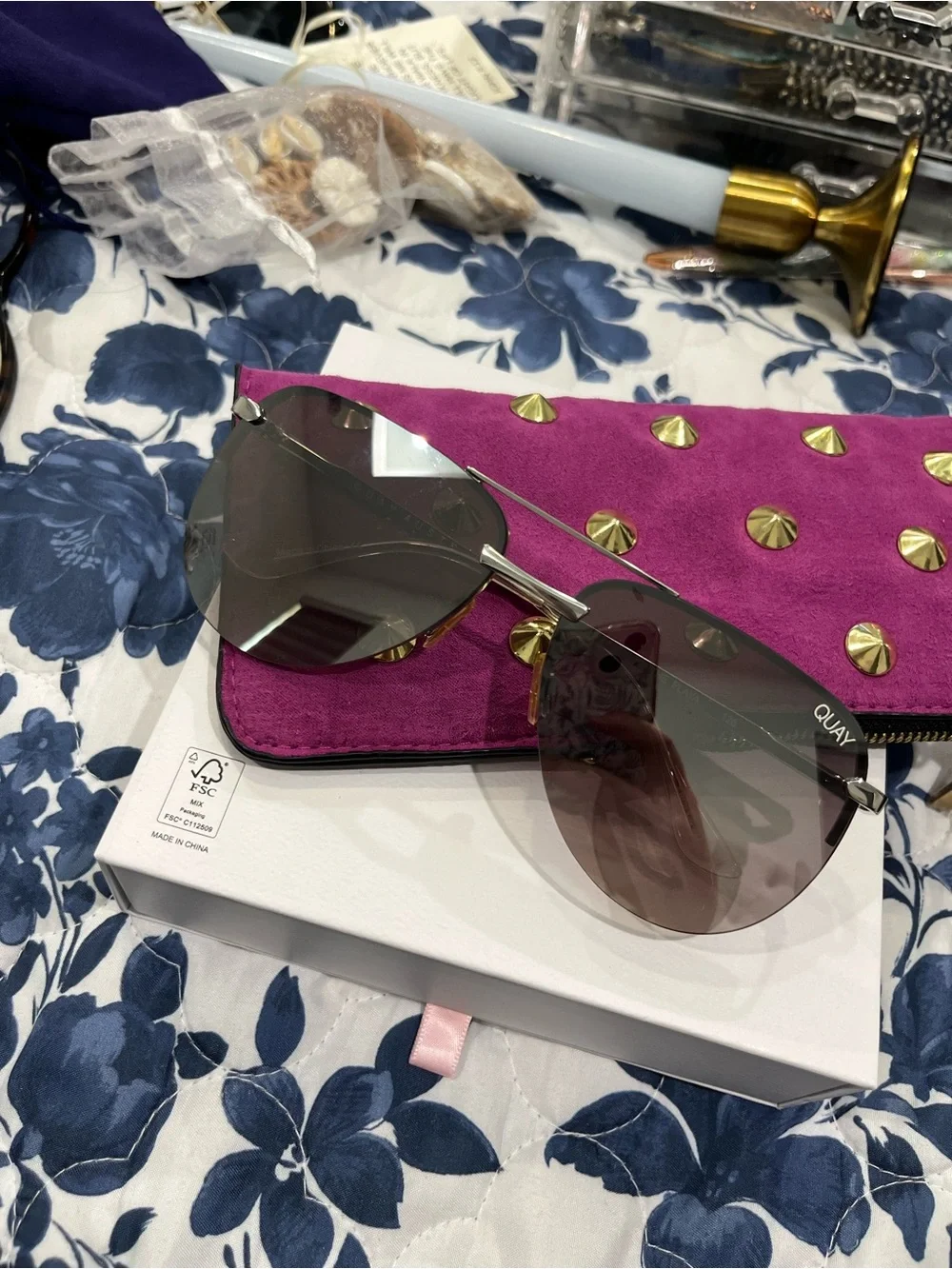 Quay Australia Women's Aviator Sunglasses in Smoke with Pink Stud Pouch